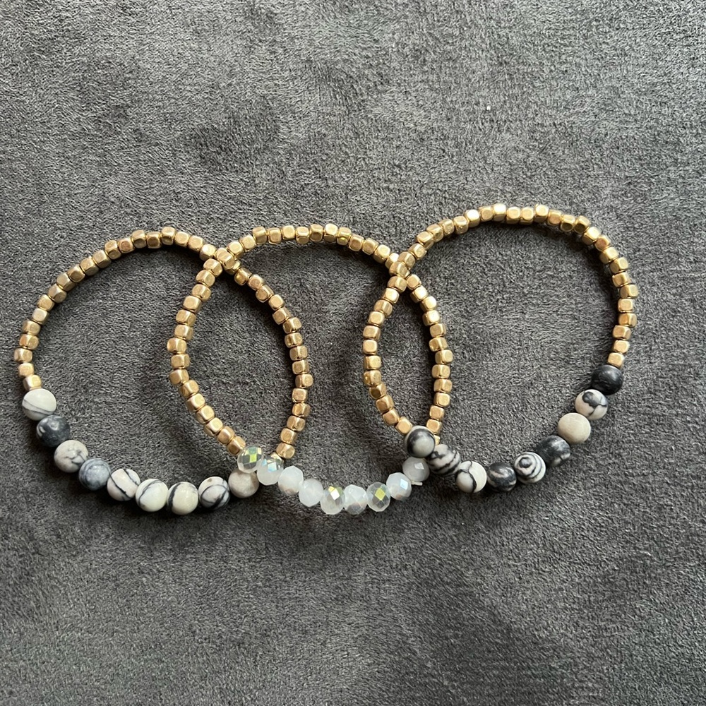 Grey and black stretch bracelet set